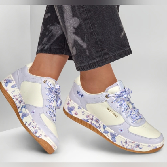 Skechers Women's Floral Sneakers Cream and Purple